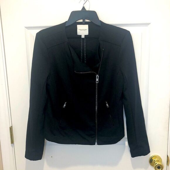 Catherine Malandrino Jackets & Blazers - Catherine Malandrino Runway Style black zip front long sleeve jacket size medium